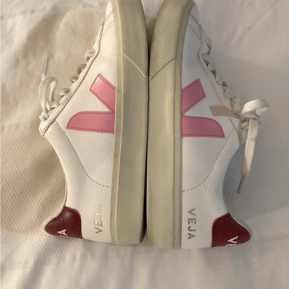 VEJA Esplar Low-Top Sneakers - Picture 9 of 13